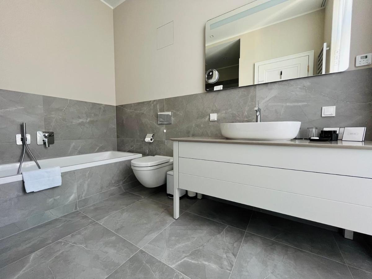 Luxury Home / 3-Raum-Suite An Der Frauenkirche / 6 Dresden Bagian luar foto