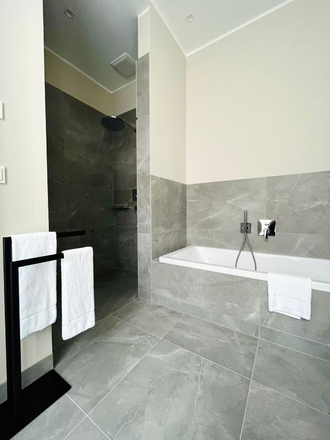 Luxury Home / 3-Raum-Suite An Der Frauenkirche / 6 Dresden Bagian luar foto